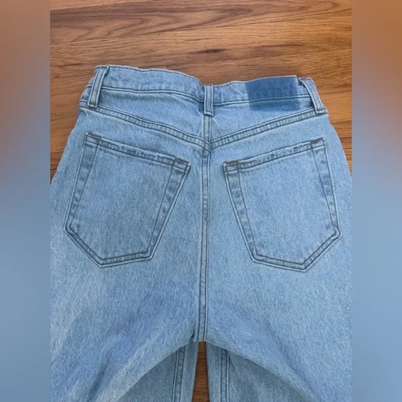Abercrombie Curve Love Ultra High Rise 90s Straight Jean 25 - Picture 10 of 13